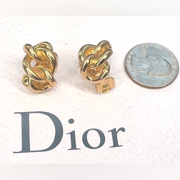 CHRISTIAN DIOR Vintage 1970's style Gold Tone Chain Clip On Huggie Earrings - Picture 3 of 8